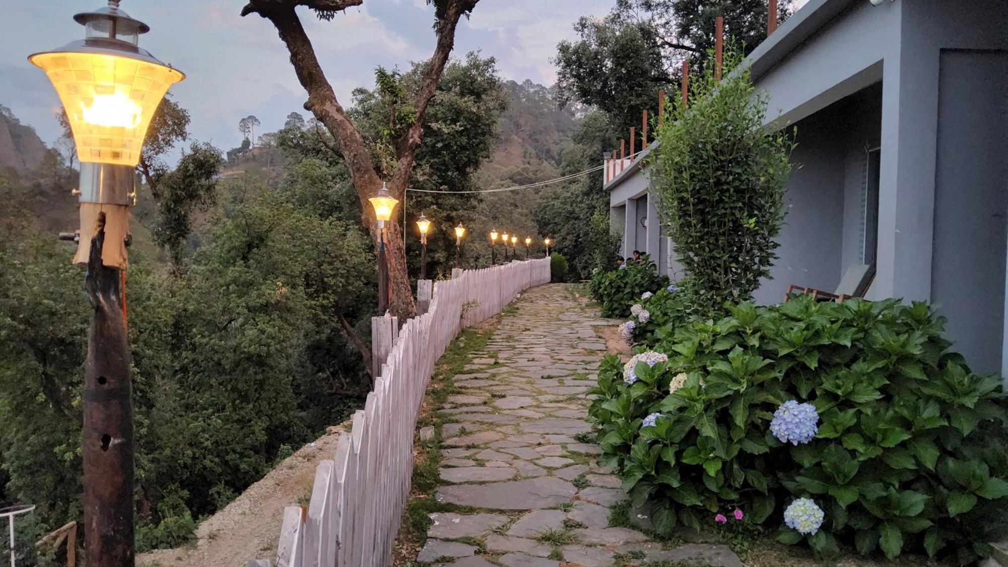 Shiva Valley Resort Kokhliyal Gaon Экстерьер фото